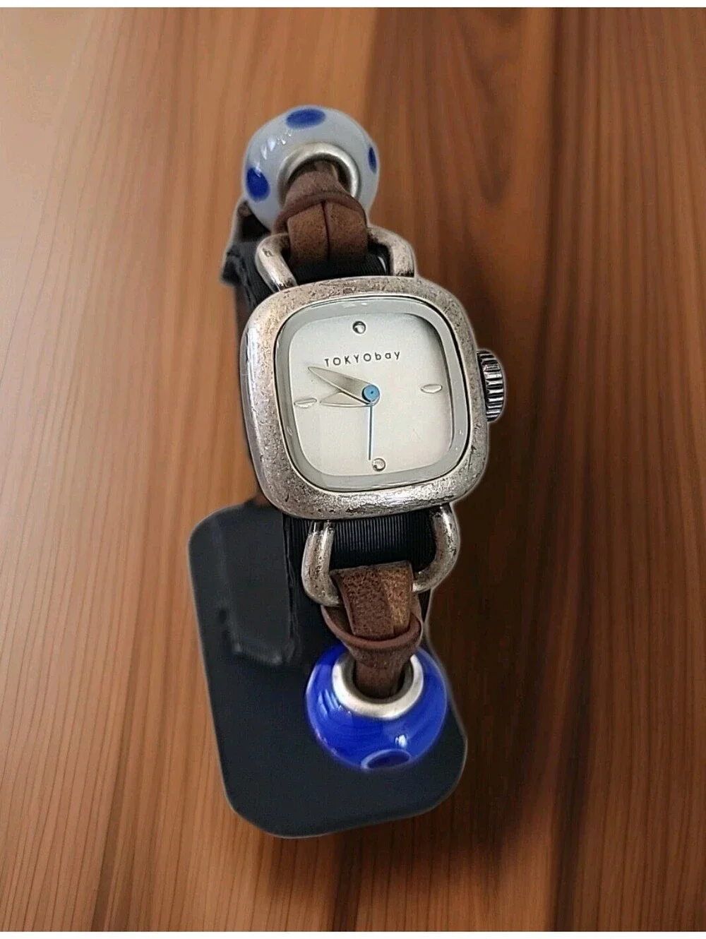Womens TOKYObay Watch Silver Tone Leather Glass Beads New Battery Works Great!